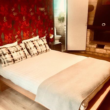 Le 7 Des Tonneliers Bed & Breakfast Castelfranc Dış mekan fotoğraf